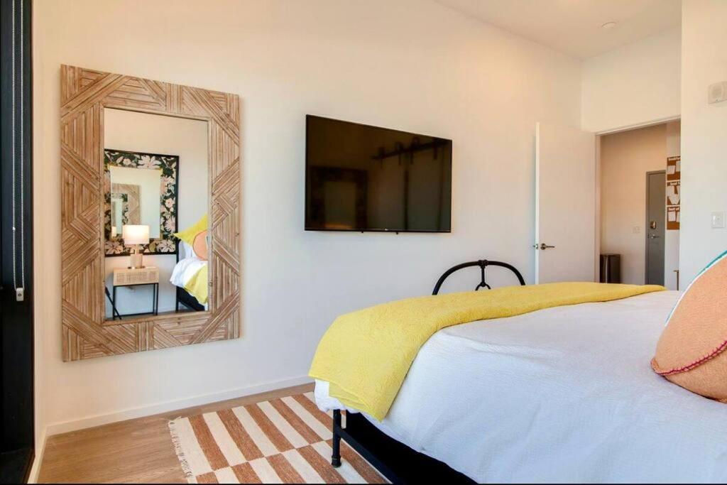 Stylish Downtown Condo W/ Pool & Parking Nashville Exterior foto